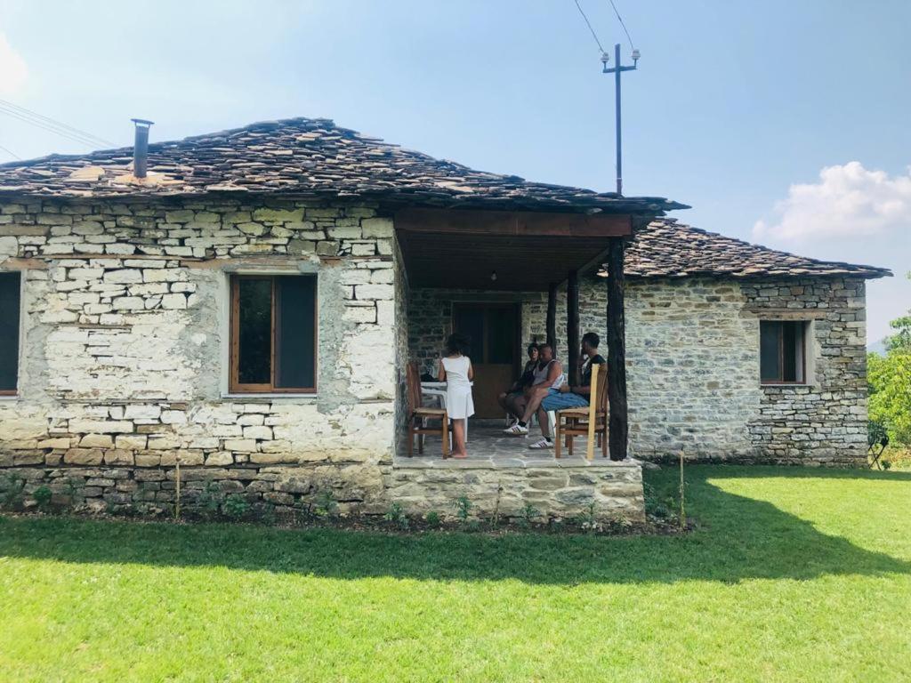 Guest House Qafe Dardha - Tomorr National Park Qafe Dardhe Exterior photo